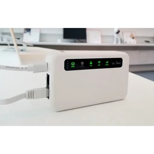 GL.iNet Puli GL-XE300-BAT 4G LTE prenosný router - 5