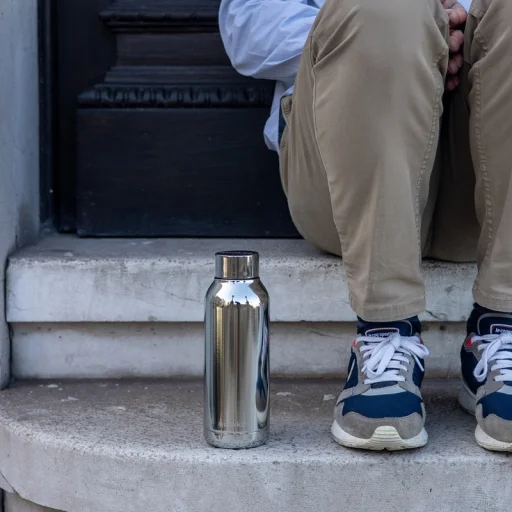 Quokka Solid vákum szigetelt vizesüveg, rozsdamentes acél kulacs 510 ml sleek silver - 4