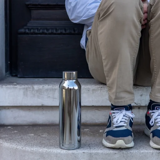 Quokka Solid vákum szigetelt vizesüveg, rozsdamentes acél kulacs 630 ml sleek silver - 4