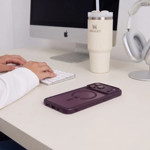  Apple iPhone 17 Pro Max / 18 Pro Max sötét cseresznye és átlátszó Tech-Protect MagPeak MagSafe CC tok - 7