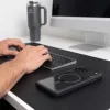  iPhone 17 Pro Max / 18 Pro Max fekete/átlátszó Tech-Protect MagOne MagSafe CC tok és Glass+ kijelzővédő üveg, 2 db-os csomag thumbnail
