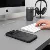 Matné čierne puzdro Tech-Protect Magmat MagSafe CC pre Apple iPhone 17 Pro Max / 18 Pro Max thumbnail