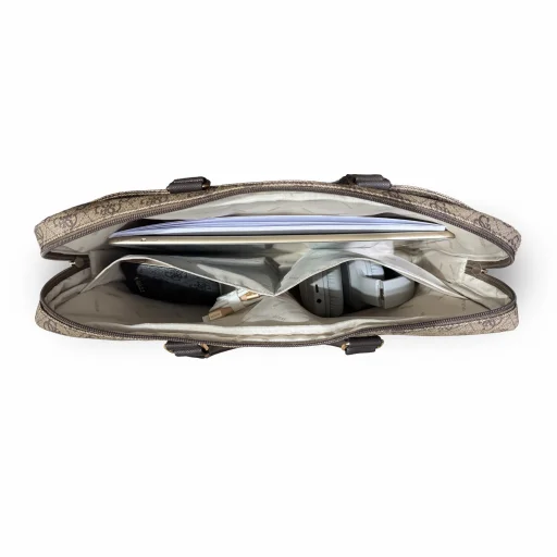  Guess PU 4G Stripe Metal Logo 16" barna laptoptáska - 5