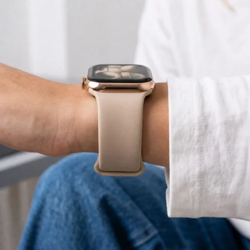 Apple Watch 8 / 9 / 10 / 11 / 12 / SE / Ultra (44 / 45 / 46 / 49 mm) dióbarna Tech-Protect Silicone szilikon óraszíj - 7