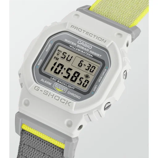 Casio G-Shock DW-5600MNC-7A8ER férfi digitális karóra 43 mm fehér tokkal és szürke szövetszíjjal - 5