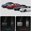Spigen Performance Line Design TO200P ezüst, domború, csúszásmentes pedálborítások Tesla 3, Y (Juniper) és Y L modellekhez thumbnail