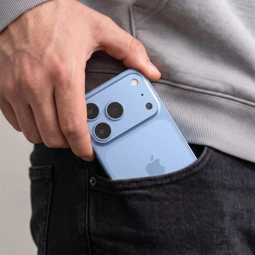  Apple iPhone 18 Pro Max világoskék Tech-Protect Camfull Fit+ kameravédő - 7