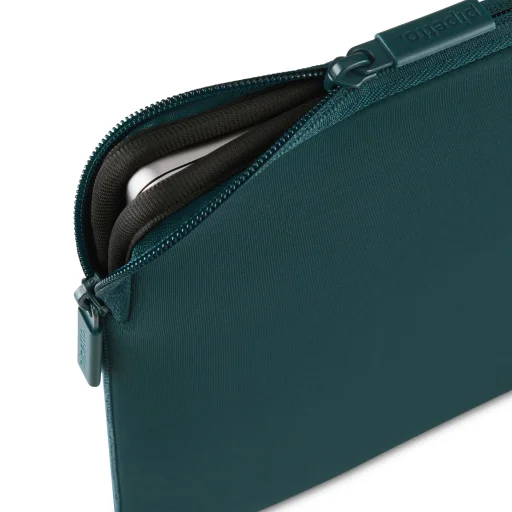  MacBook Neo 13 (A18 Pro) sötét türkiz Pipetto Classic Fit tok - 3