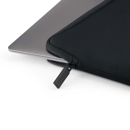  MacBook Neo 13 (A18 Pro) fekete Pipetto Classic Fit tok - 11