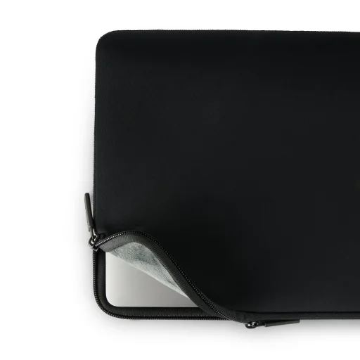 MacBook Neo 13 (A18 Pro) fekete Pipetto Classic Fit tok - 7