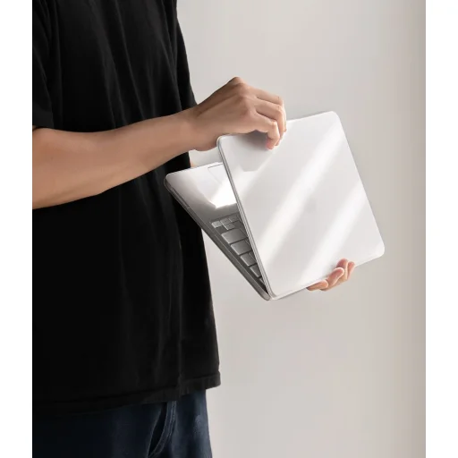  Apple MacBook Neo 13 (2026) Ringke Slim matt átlátszó tok - 8