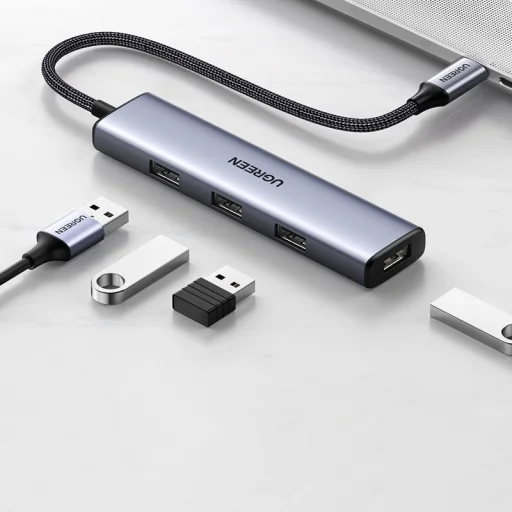 Ugreen USB Type-C - 4x USB 3.2 Gen1 HUB adapter ezüst (CM473 20841) - 2
