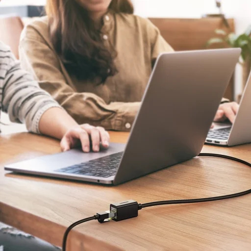 Ugreen UTP hosszabbító kábel RJ45 Cat 7 1000Mbps/ 10Gbps internet kábel 1m fekete Ugreen (NW148) - 3