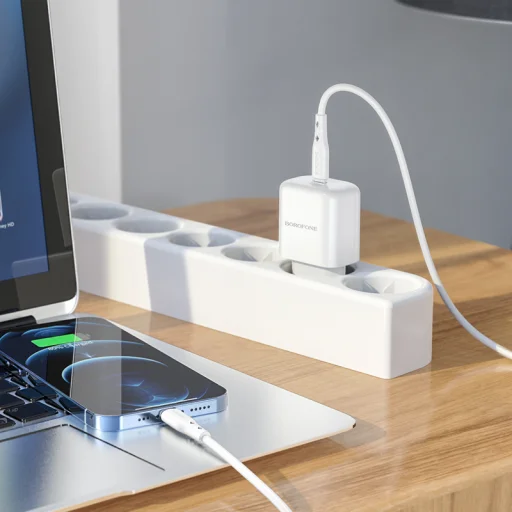 Borofone BN3 Hálózati USB töltő USB Type-C QC 3.0 PD 2.0 20W fehér - 3