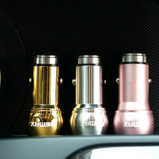 Remax autós töltő gyorstöltéssel 2 USB aljzattal ezüst színben - 6