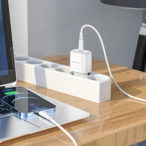 Borofone BN3 Hálózati USB töltő USB Type-C QC 3.0 PD 2.0 20W + Lightning kábel fehér - 8