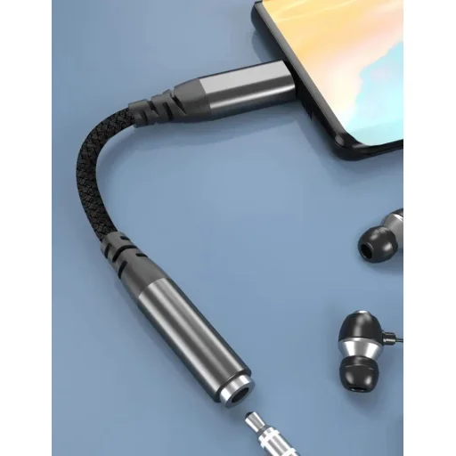 USB Type-C - 3.5mm jack átalakító adapter fekete (DAC chip) 32bit 384MHz, TRRS - 3