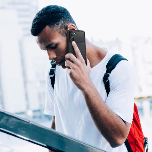 Samsung Galaxy S21 FE Spigen Rugged Armor tok matt fekete - 4