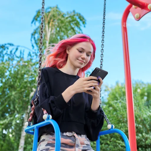 Samsung Galaxy S21 FE Spigen Thin Fit ultravékony tok fekete (ACS03050) - 8