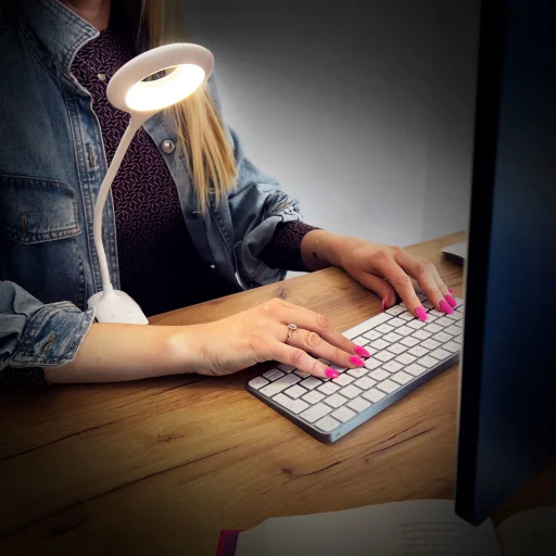 Vezeték nélküli asztali csíptethetős LED lámpa fekete - 12