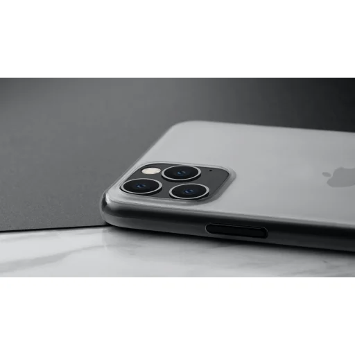 iPhone 11 Pro Max Moshi SuperSkin matt átlátszó tok (99MO111933) - 3