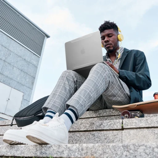 Macbook Pro 16 2021-2022 Spigen Thin Fit tok Crystal Clear - 12