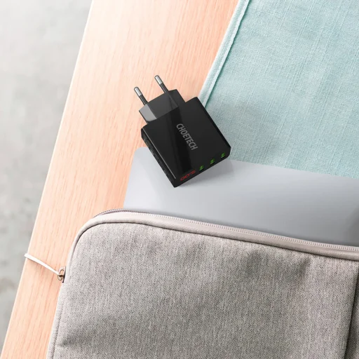 Choetech hálózati töltő adapter 3x USB Type A 5V / 3A fekete (C0027) - 4