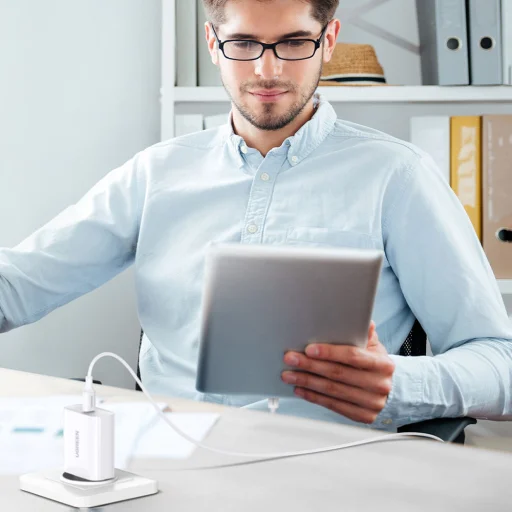 Ugreen hálózati töltő adapter USB Type C PD 30W USB Type C kábellel 2m fehér (CD127) - 12