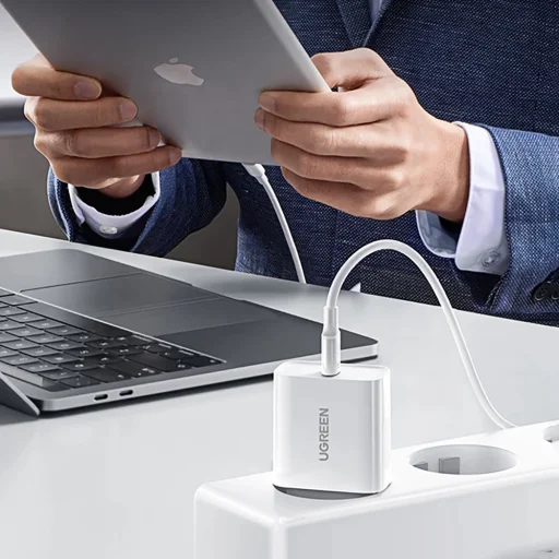 Ugreen hálózati töltő adapter USB Type C PD 30W USB Type C kábellel 2m fehér (CD127) - 3