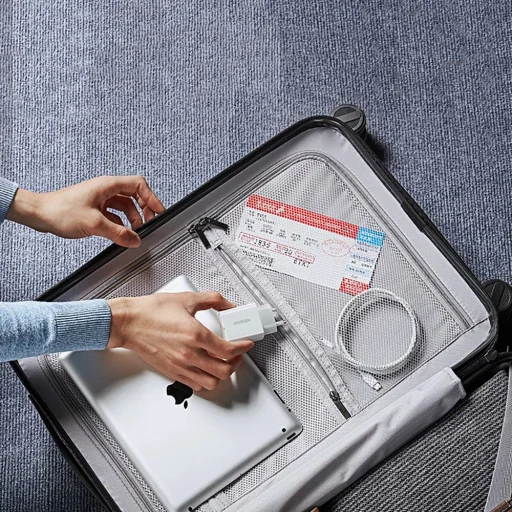 Ugreen hálózati töltő adapter USB Type C PD 30W USB Type C kábellel 2m fehér (CD127) - 5