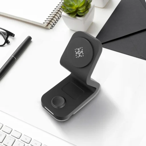 B16 3 az 1-ben mágneses, vezeték nélküli töltőállomás 15W MagSafe-kompatibilis fekete - 3