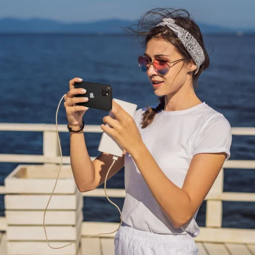 iPhone 14/14 Plus/15/15 Plus Spigen Optik.TR 2x kameralencsevédő 9H üveg (AGL05274) - 5