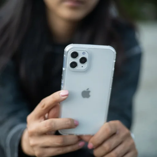 iPhone 14 Pro Max X-Doria Raptic Clear ütésálló tok átlátszó - 3