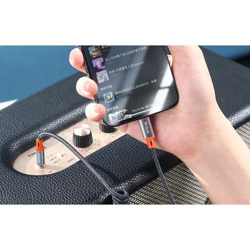 Mcdodo CA-0890 Lightning - 3.5mm AUX mini jack kábel, 1.8m (fekete) - 5