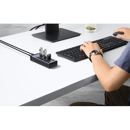 Ugreen 7in1 HUB elosztó adapter USB-C, 7x USB-A 3.0 12V 2A (fekete) - 6