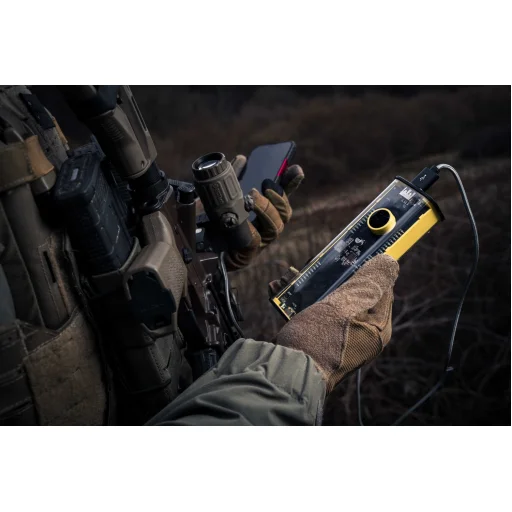 Tactical C4 Explosive Powerbank 19200mAh USB-A, USB-C PD 22.5W QC3.0 sárga - 3