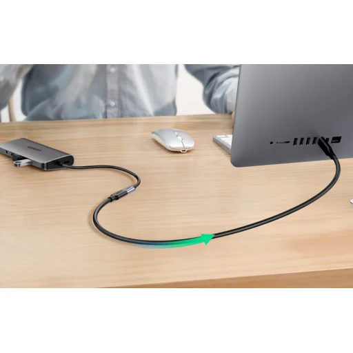 Ugreen USB-C 3.1 Gen2 hosszabbító kábel, 4K, 100W, 1m (fekete) - 3