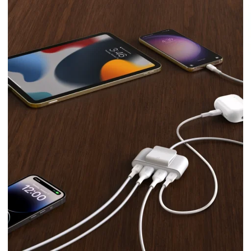 Belkin BOOST CHARGE 4-Port USB-C hosszabbító, elosztó adapter - fehér - 4