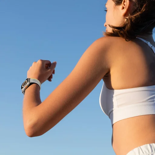 Apple Watch 8/7/6/SE/5/4/3/2/1 (38, 40, 41 mm) Dux Ducis Tépőzáras sportszíj YJ változathoz sárga-bézs - 9