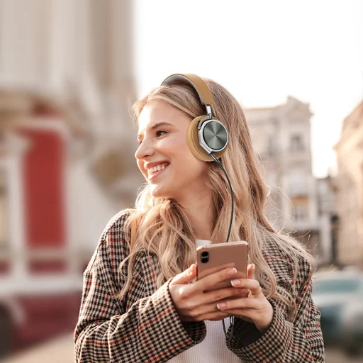 Ugreen audio kábel AUX 90 fokban döntött minijack 3,5 mm 2m kék (AV112) - 3