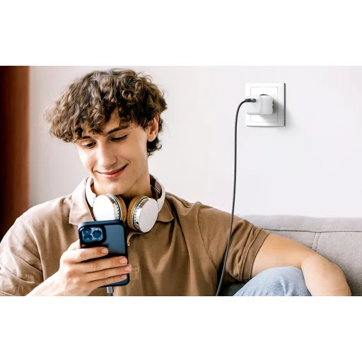 UGREEN 20w Nexode mini hálózati töltő adapter USB-C, PD3.0, QC4.0, GaN fehér - 5