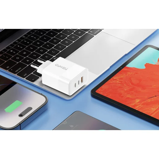 Foneng GAN65 hálózati töltő adapter 1x USB-A, 2x USB-C GaN 65W QC3.0 + USB-C - USB-C kábel - 5