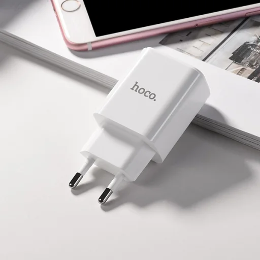 Hoco hálózati töltő adapter 2xUSB 2.1A digitális kijelzővel fehér - 7