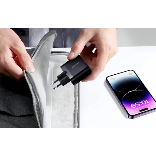 Joyroom JR-TCN01 hálózati töltő adapter 2x USB-A 2.4A fekete - 2