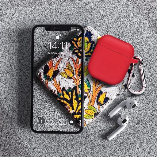 Szilikon Airpods 1/2 tok karabinerrel piros színben - 5