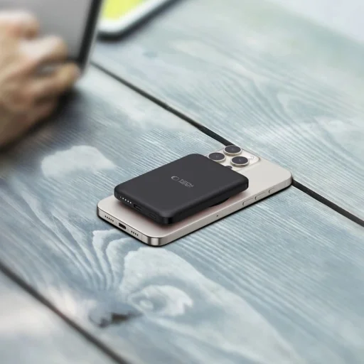 Tech-Protect LifeMag PB10 Powerbank MagSafe funkcióval 5000mAh 15W USB-C port - fekete + USB-C kábel - 8