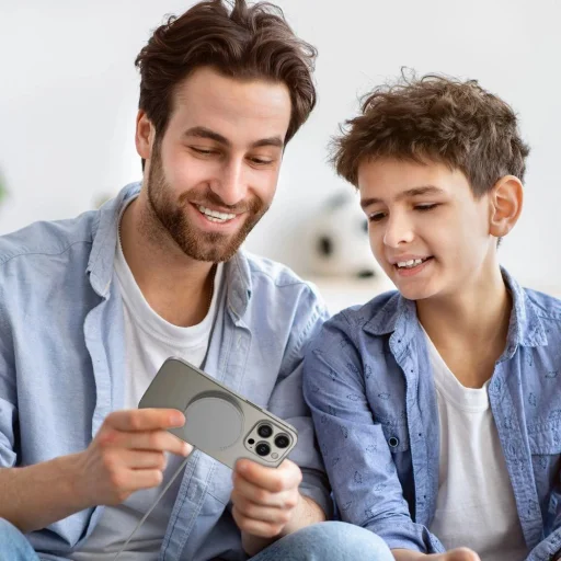 Tech-Protect QI15W-A30 induktív töltő MagSafe technológiával és USB-C kábellel - ezüst - 6