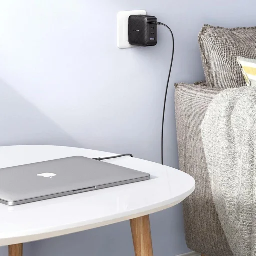 Ugreen gyors töltő GaN PPS 65W USB / 3x USB Type C QC 3.0 Power Delivery SCP FCP AFC (gallium-nitrid) fekete (CD224 70774) - 3