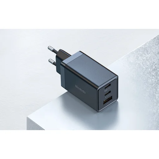 Mcdodo CH-1541 GaN hálózati töltő, 2x USB-C, 1x USB, 67W (fekete) - 2