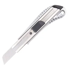 Deli Tools EDL4255 sniccer kés (ezüst)